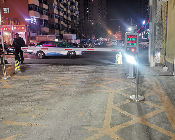 山西元一智能公司告訴您通道擺閘如何使用和保養(yǎng)？